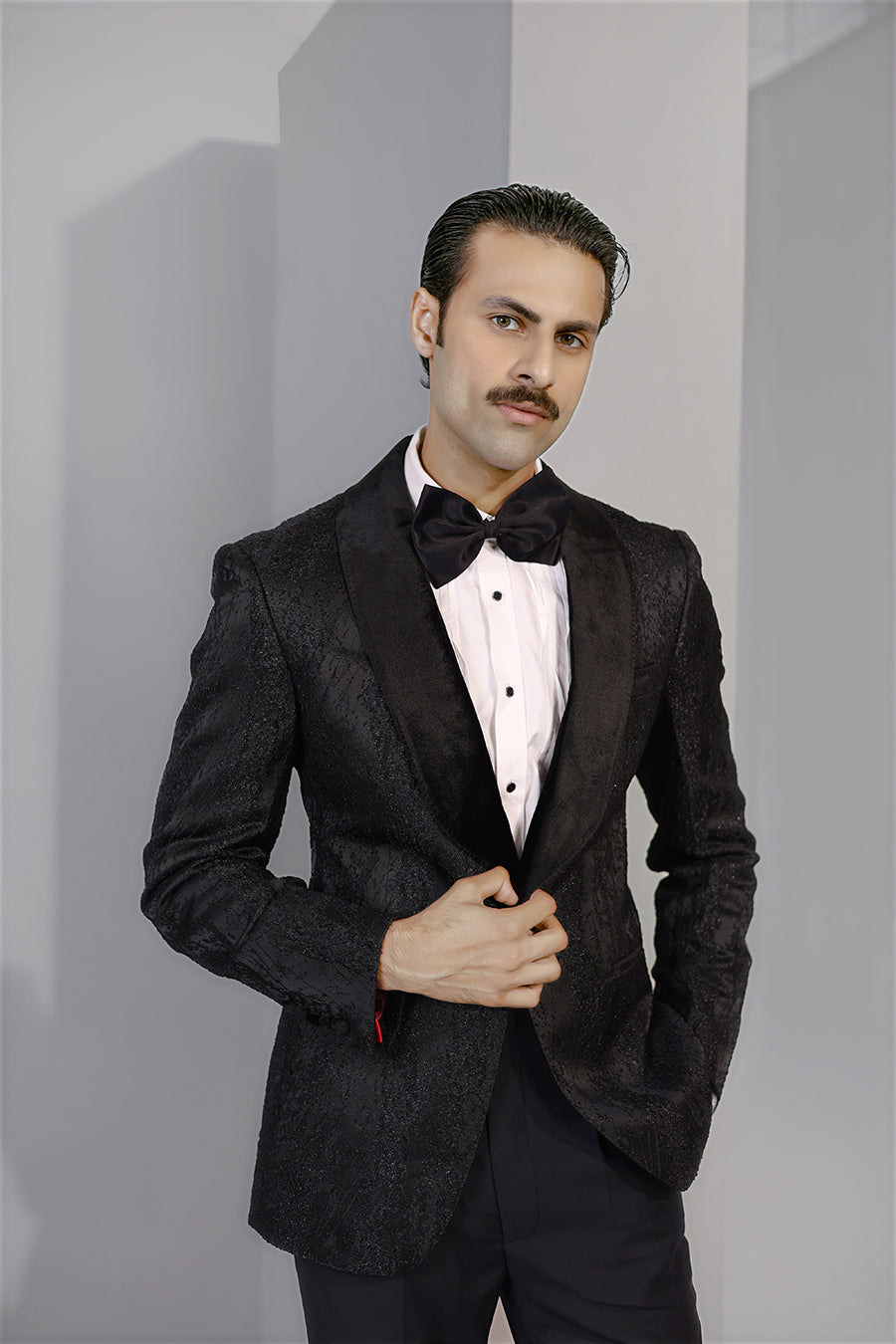 Shawl Jacquard Tuxedo In Black